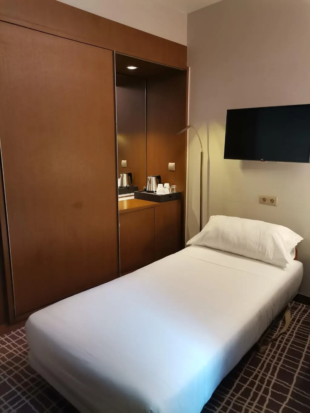 FAMILY ROOM STANDARD Room, Neya Lisboa Hotel, Lisbon