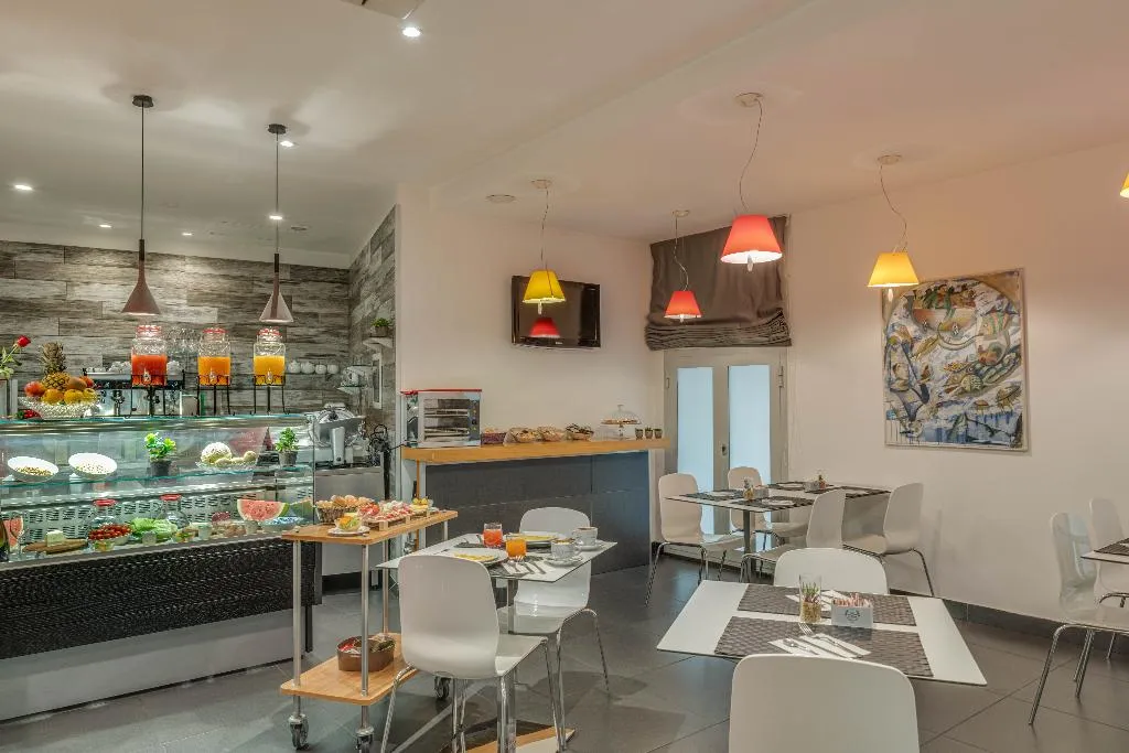 Restaurant, Trevi Palace Hotel, Rome