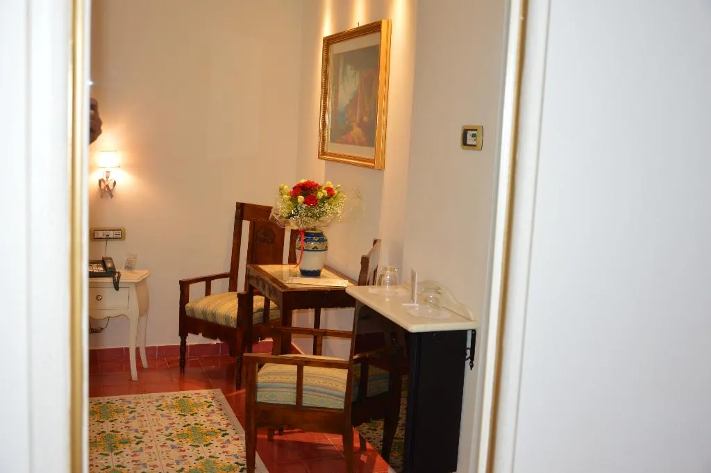 DOUBLE DELUXE Room, Hotel Santa Lucia, Naples