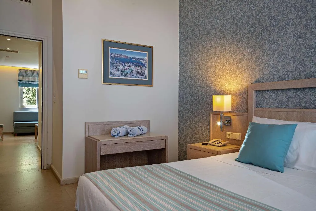 Room, Pilot Beach Resort, Crete