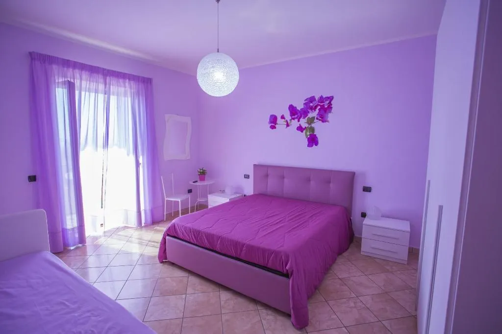 Room, Sanfralù, Naples