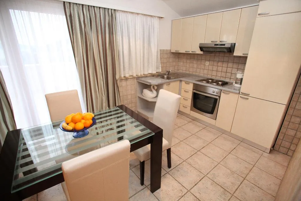 APARTMENT CAPACITY 5 TWO BEDROOMS Room, Villa Rustica Dalmatia, Split