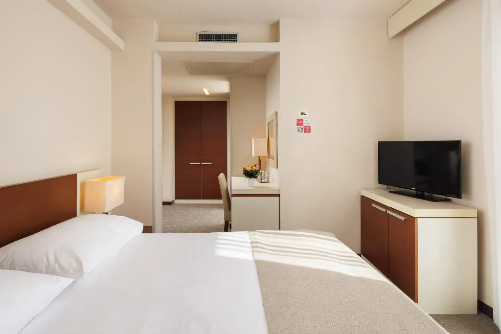 DOUBLE STANDARD Room, Hotel Albatros Plava Laguna, Istria