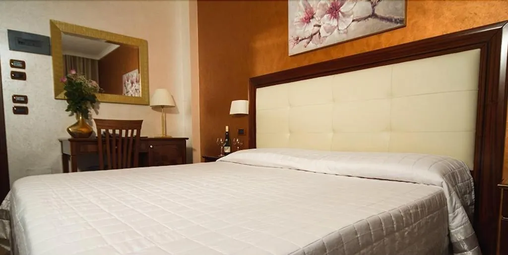Room, Hotel Flora, Catania