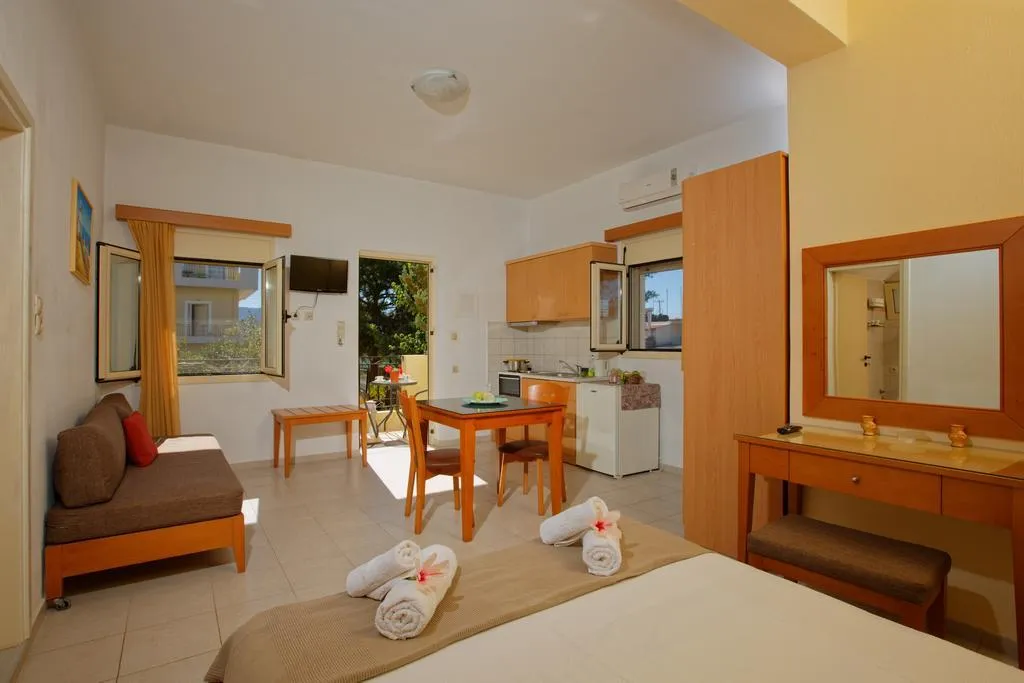 Room, Fotis Studios & Apartments, Crete