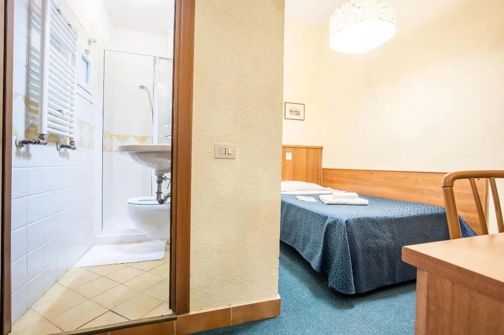 Room, Trastevere, Rome