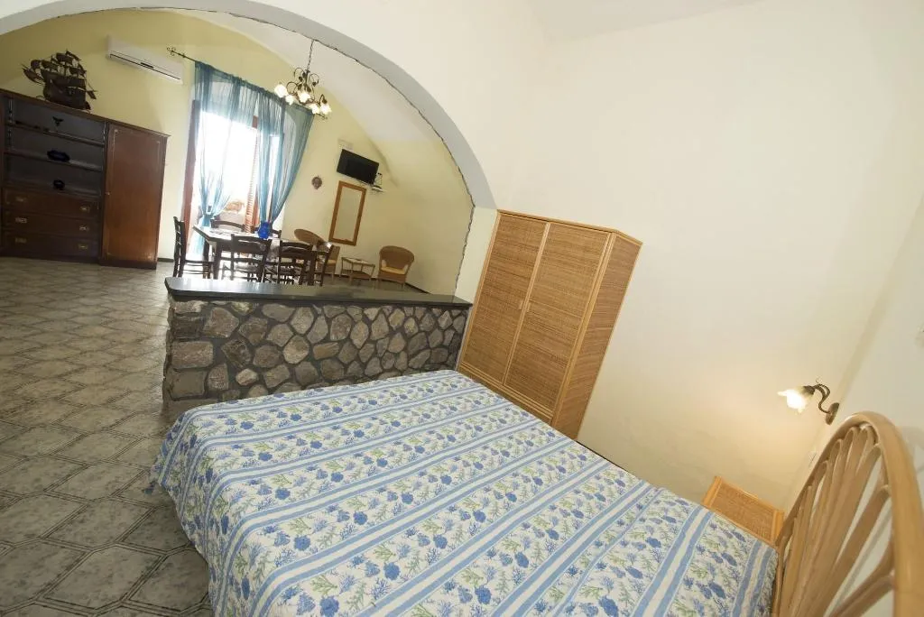 Room, Marina del Cantone Chalet, Naples