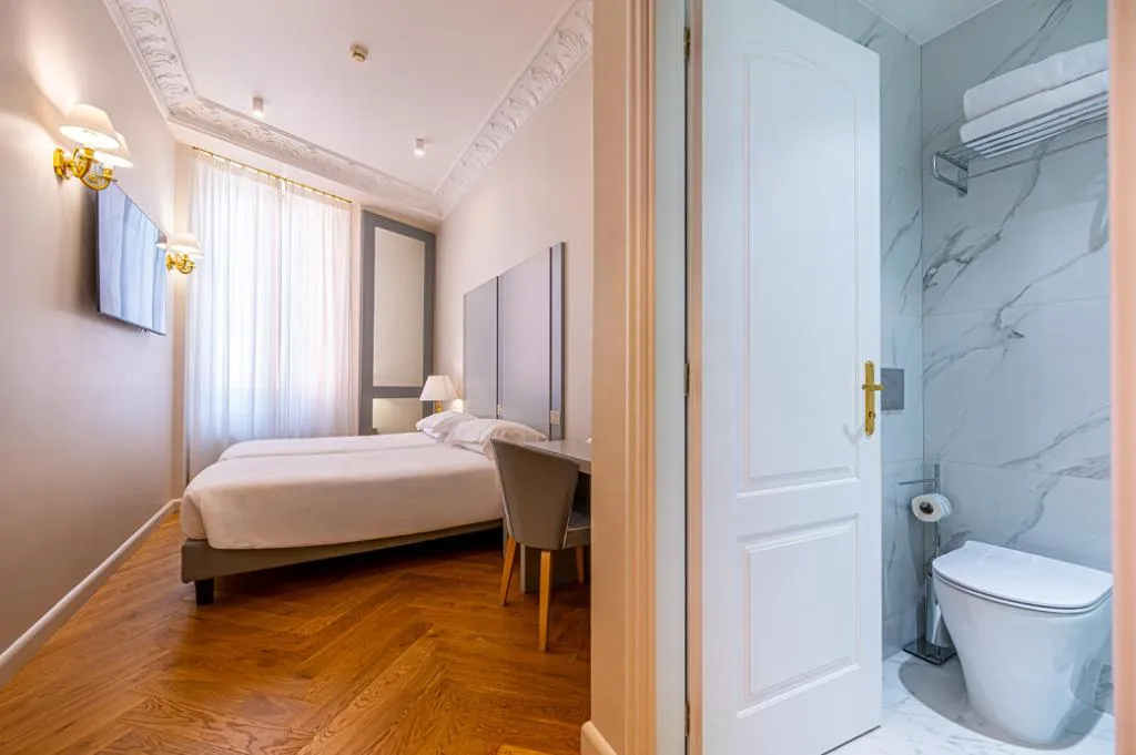 Double or Twin SUPERIOR Room, Hosianum Palace, Rome