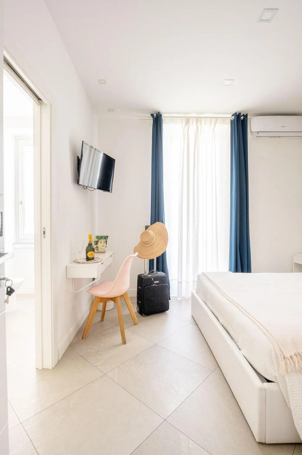 Room, Spigolehouse, Catania