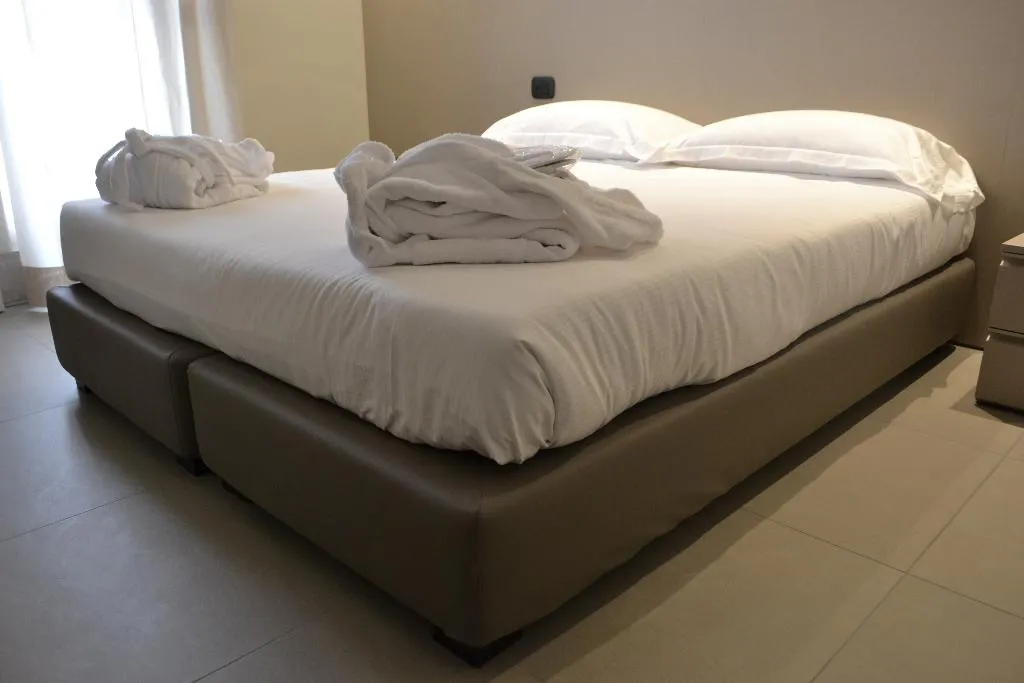 JUNIOR SUITE SUPERIOR Room, Plus Welcome Milano, Milan