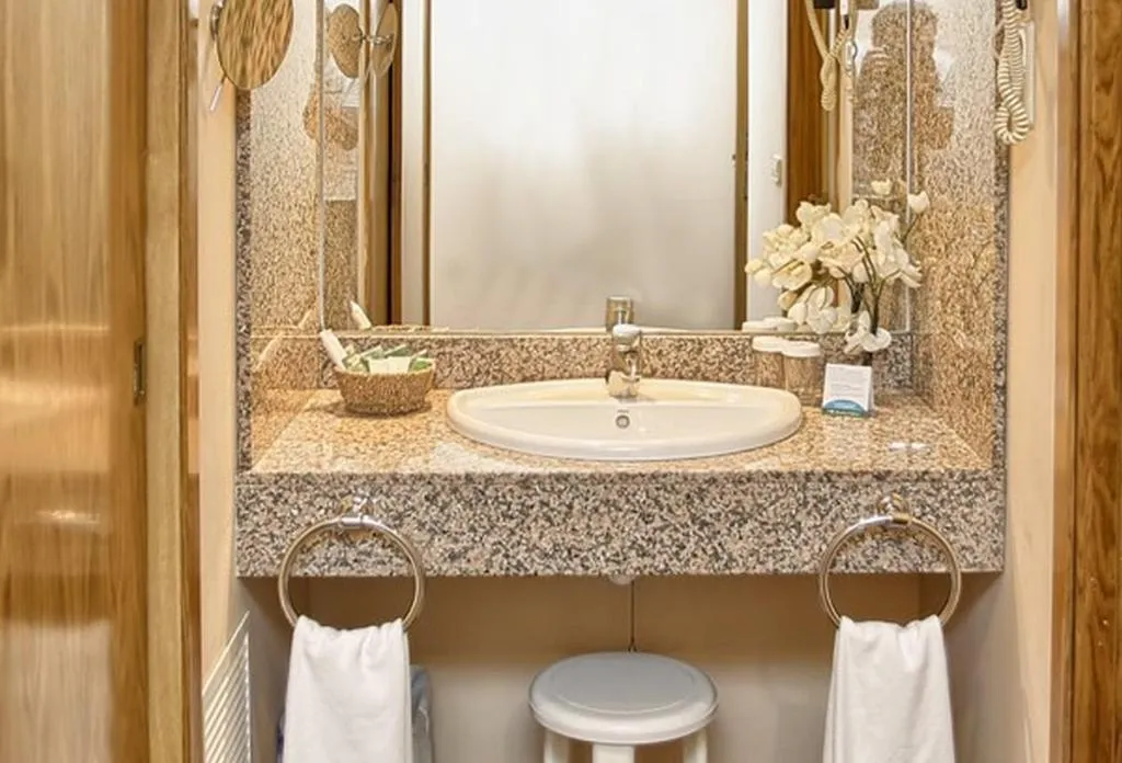 Double or Twin CAPACITY 3 Room, Sommos Hotel Benasque Spa, Barcelona