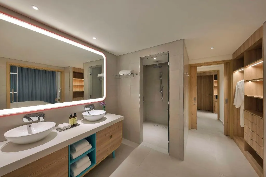 Room, NH Collection Dubai The Palm, Dubai