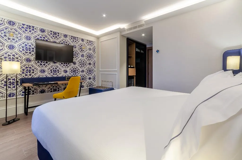 Double or Twin DELUXE Room, Eurostars Lisboa Baixa, Lisbon