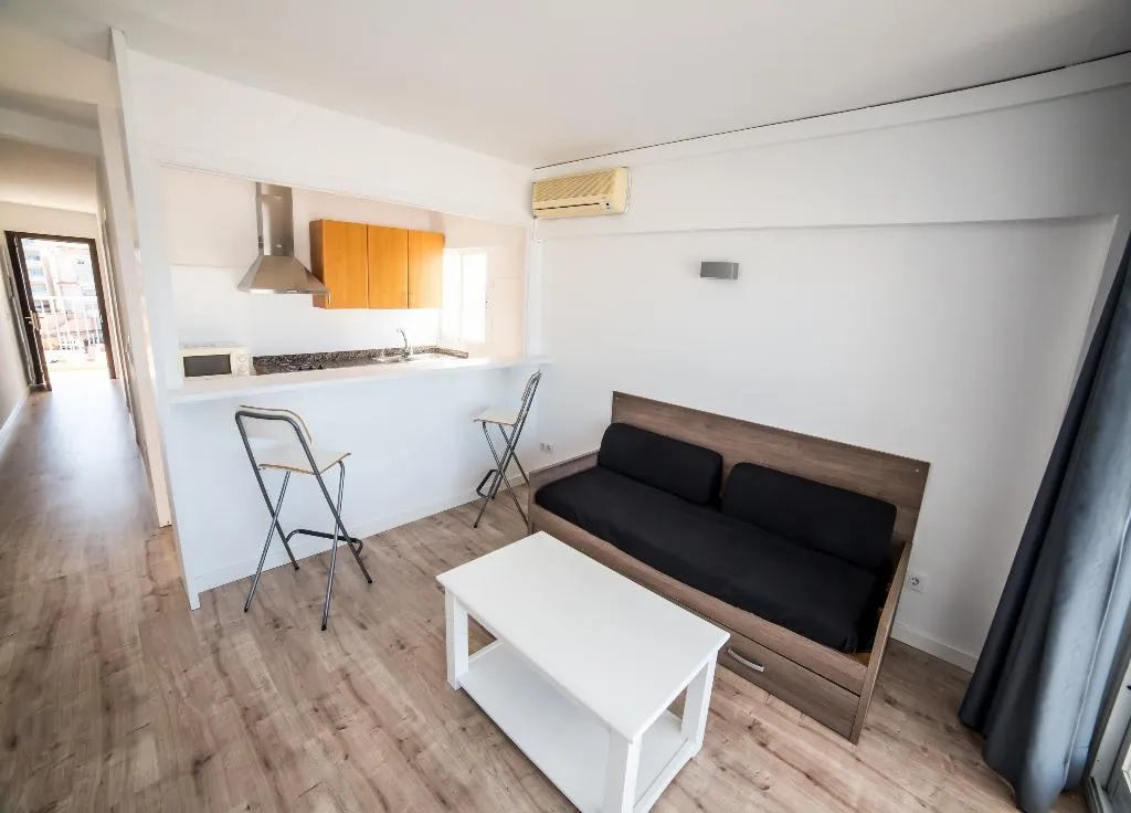 Room, Pierre & Vacances Mallorca Deya, Majorca