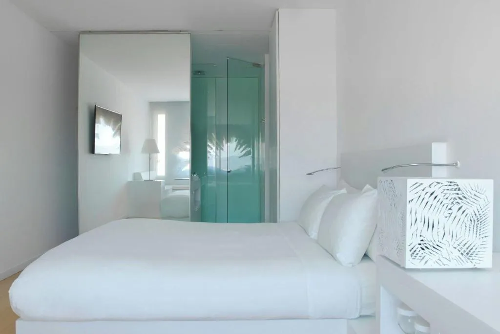 DOUBLE SUPERIOR WITH VIEWS Room, Renaissance Barcelona Fira, Barcelona