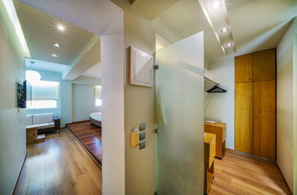 JUNIOR SUITE STANDARD Room, Capsis Hotel Thessaloniki, Halkidiki