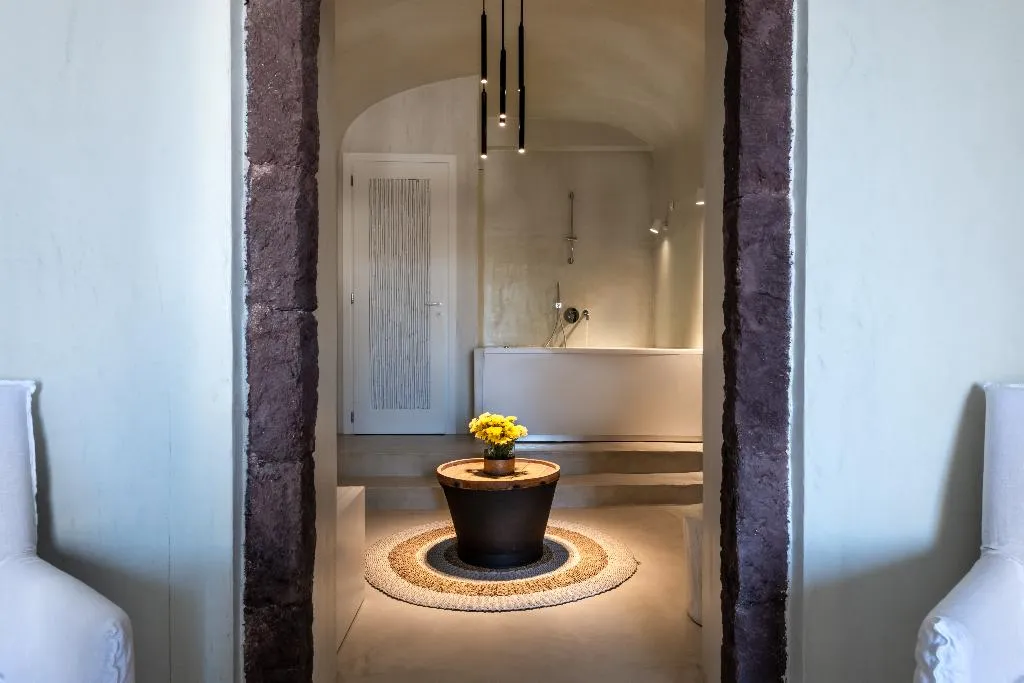 SUITE WITH JACUZZI Room, Mythical Blue Luxury Suites, Santorini