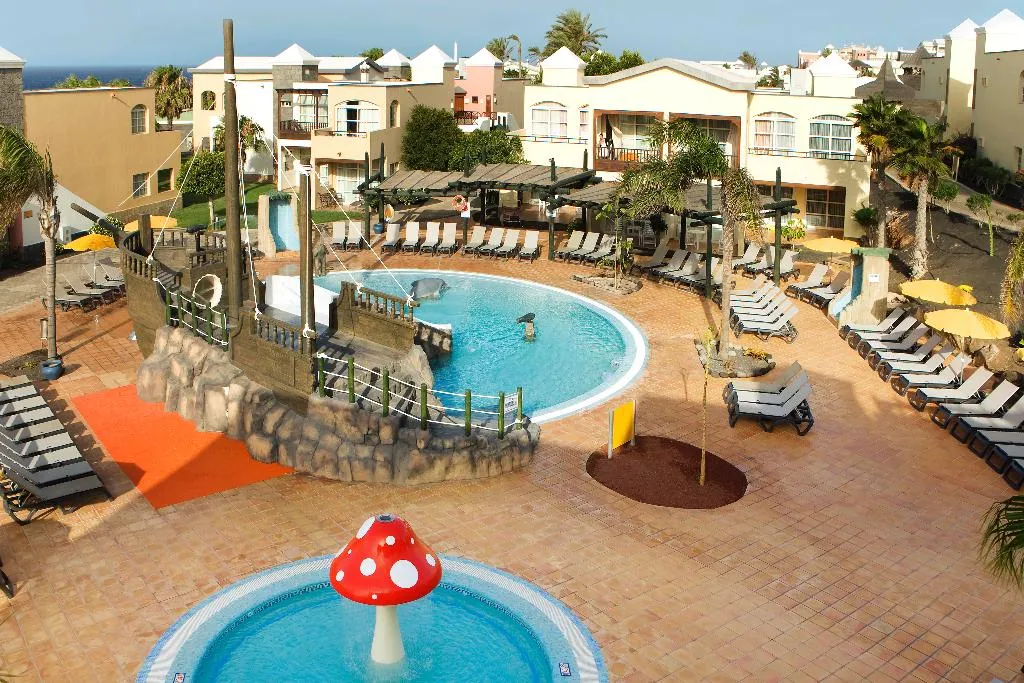 Pool, H10 Rubicon Horizons Collection, Lanzarote