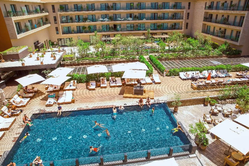 Pool, Radisson Blu Hotel Marrakech Carré Eden, Marrakech