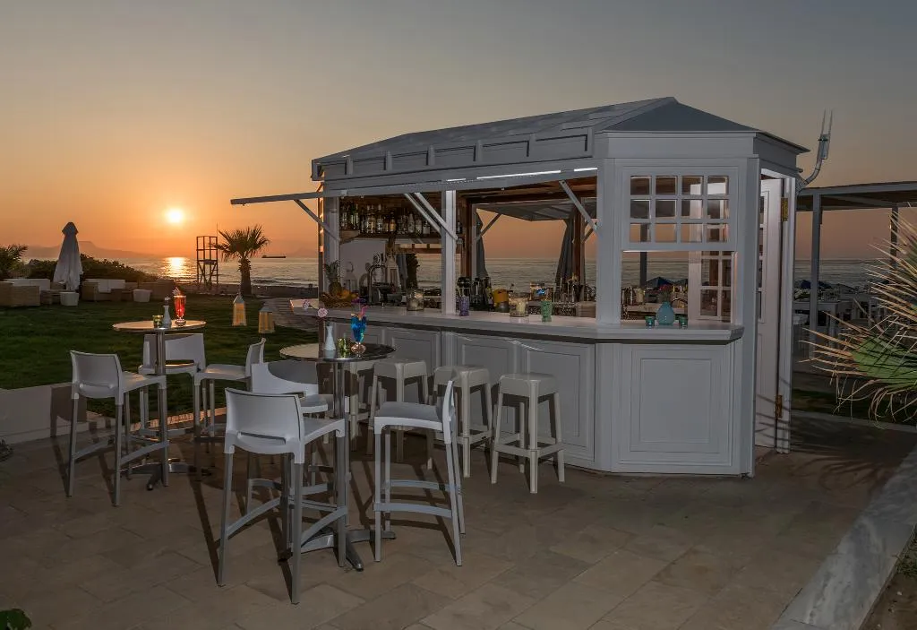 Bar, Iperion Beach, Crete