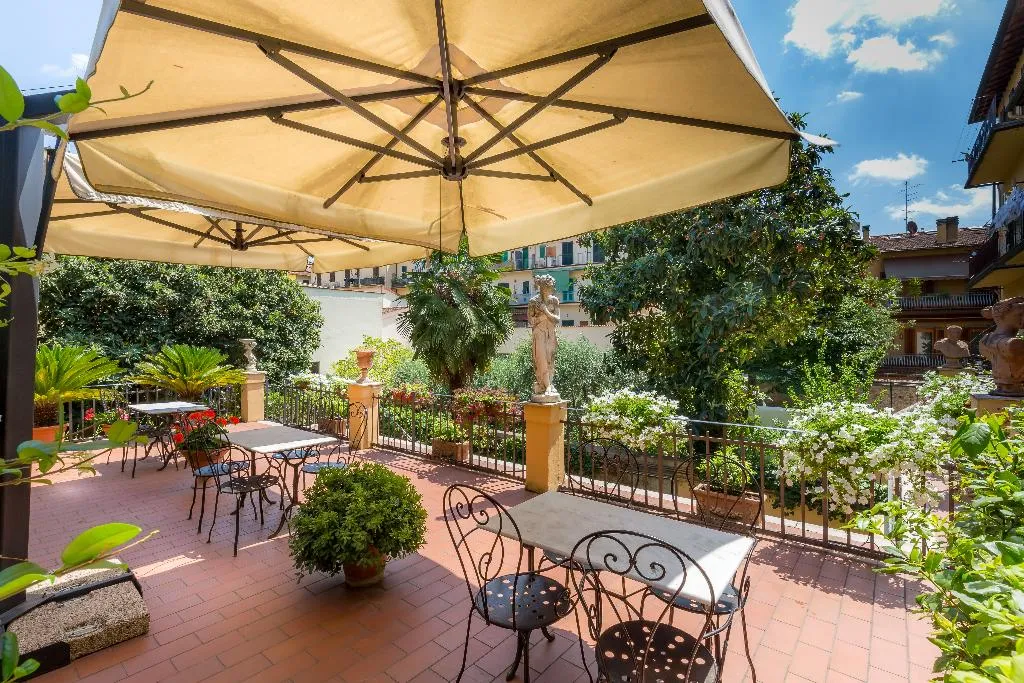 Terrace, Hotel Ungherese Small Luxury Hotel, Florence