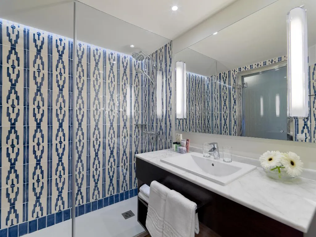 Double or Twin STANDARD Room, H10 Conquistador, Tenerife