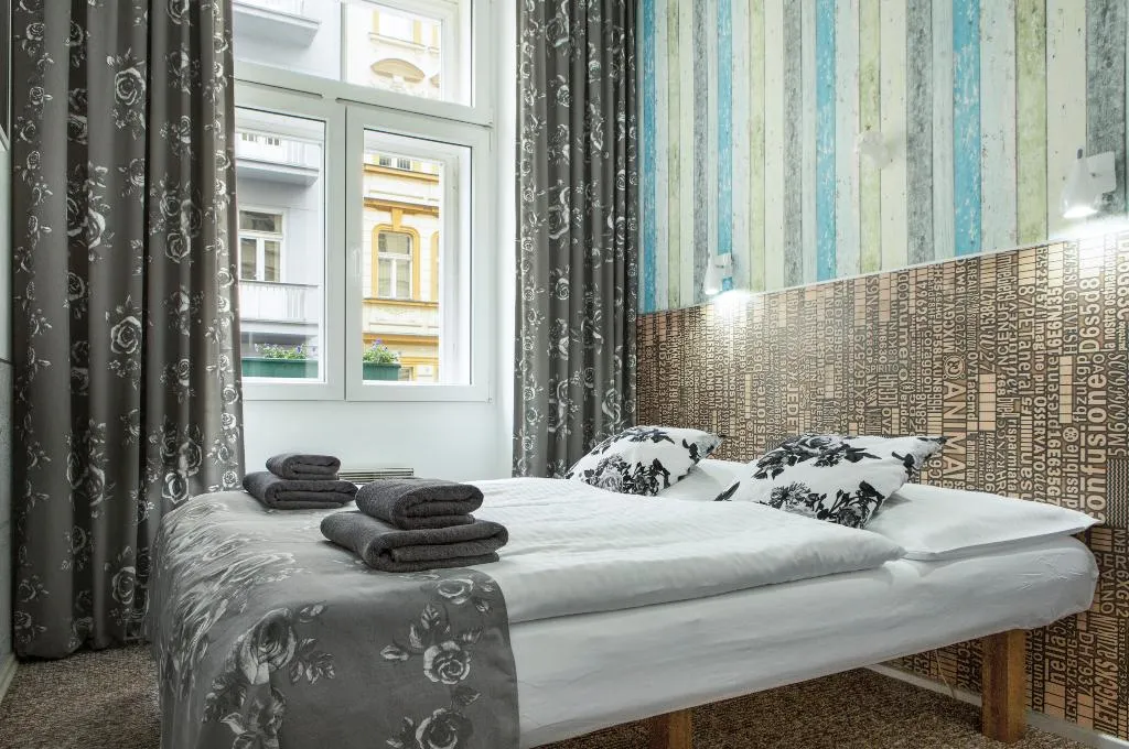 DOUBLE STANDARD Room, Royal Court Hotel, Prague