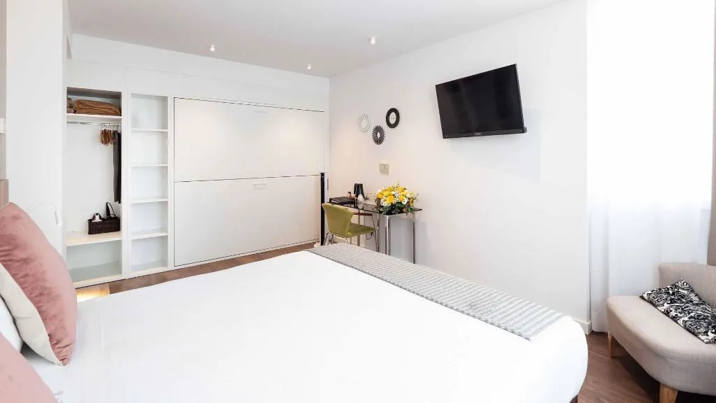 QUADRUPLE CAPACITY 4 Room, Vilana Hotel Boutique, Barcelona