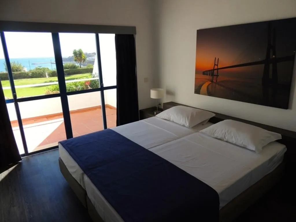 APARTMENT OCEAN FRONT ONE BEDROOM Room, Almar, Algarve