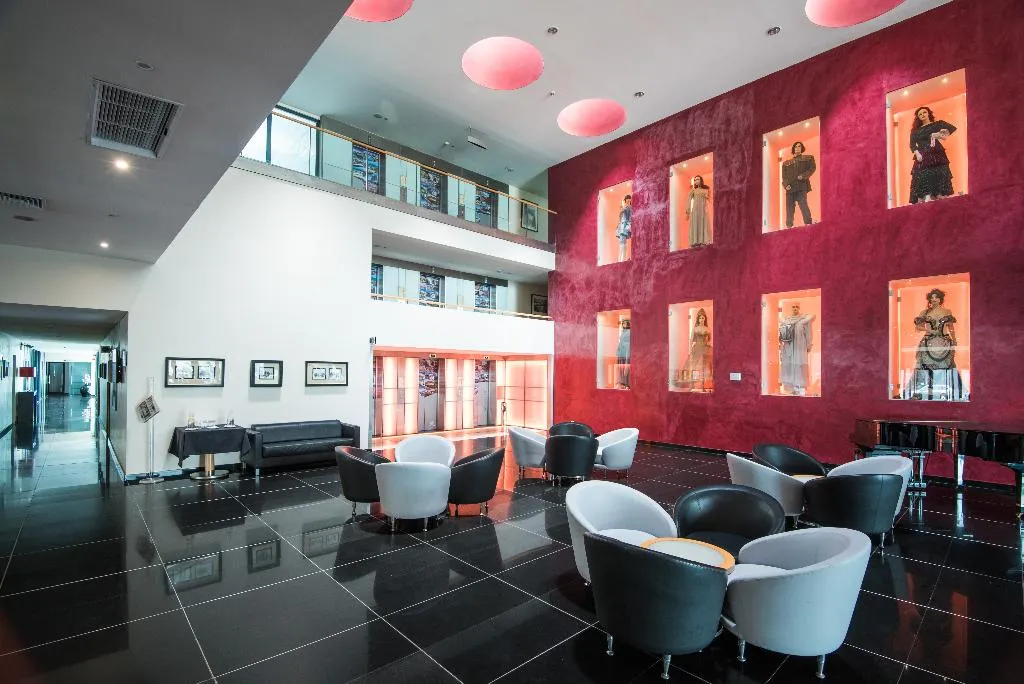 Lobby, Vila Gale Opera, Lisbon