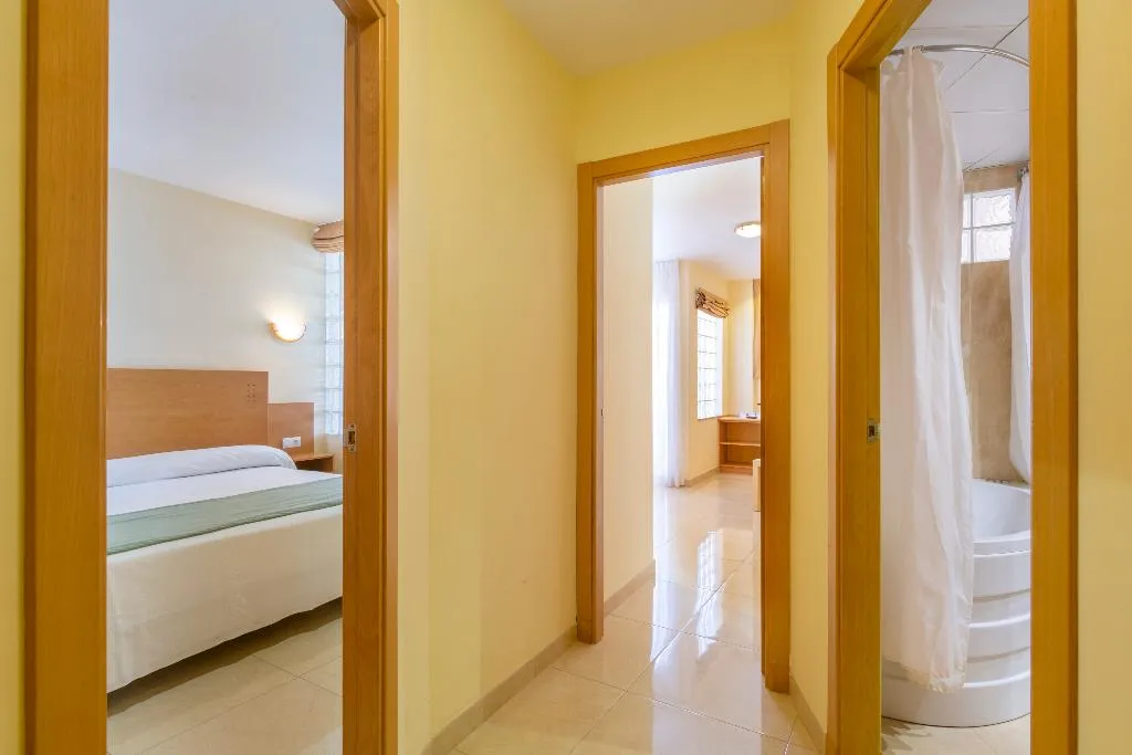 JUNIOR SUITE CAPACITY 4 ONE BEDROOM Room, Hotel Parasol by Dorobe, Costa Del Sol