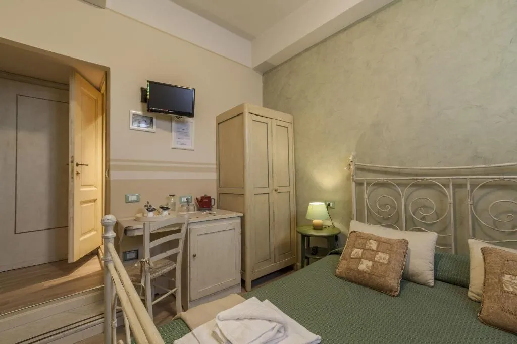 Room, Soggiorno Pezzati Daniela, Florence