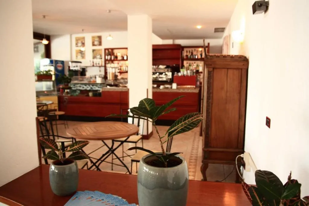 Lobby, Miralonga, Olbia
