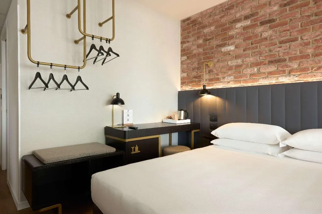 FAMILY ROOM TWO QUEEN BEDS Room, Best Western Hotel Tritone, Venice