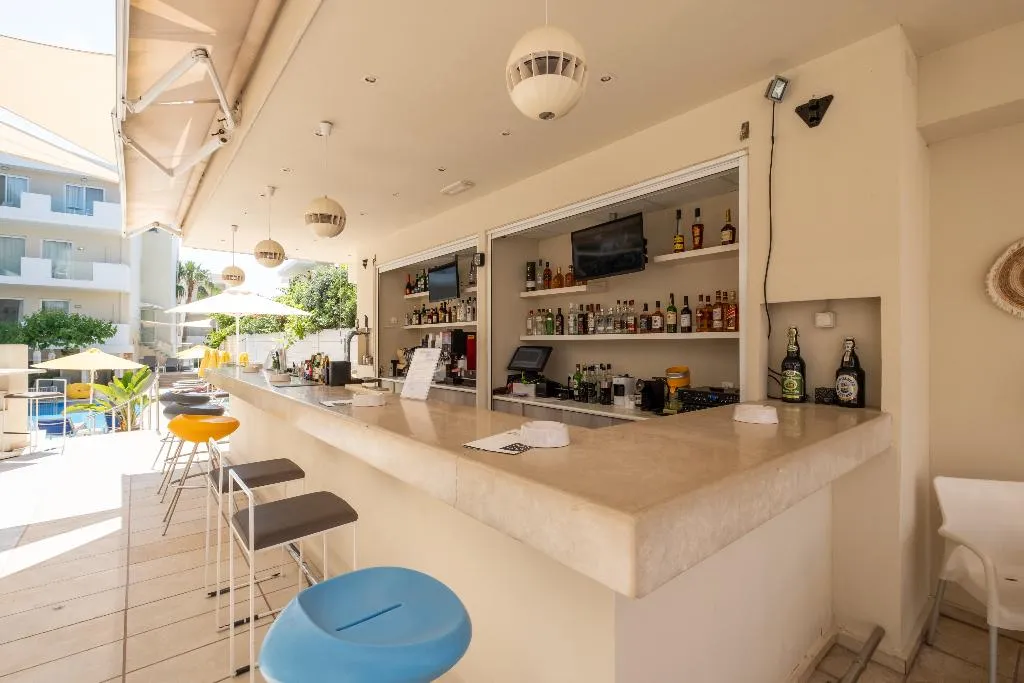 Bar, Dimitrios Beach Hotel, Crete