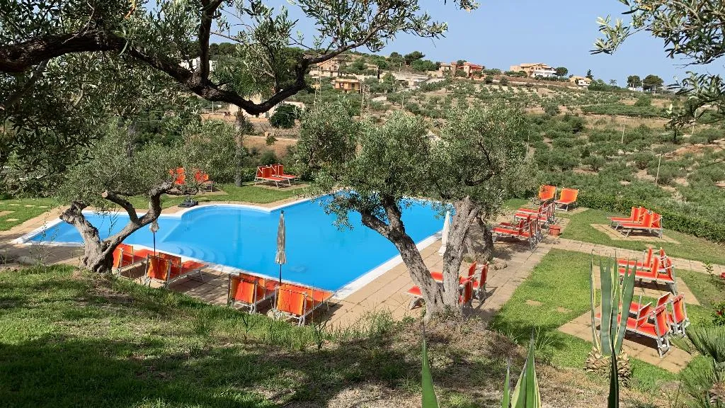 Pool, La Luna Nel Pozzo, Catania