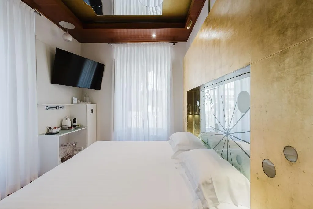 DOUBLE DELUXE Room, Hotel Trecento, Rome