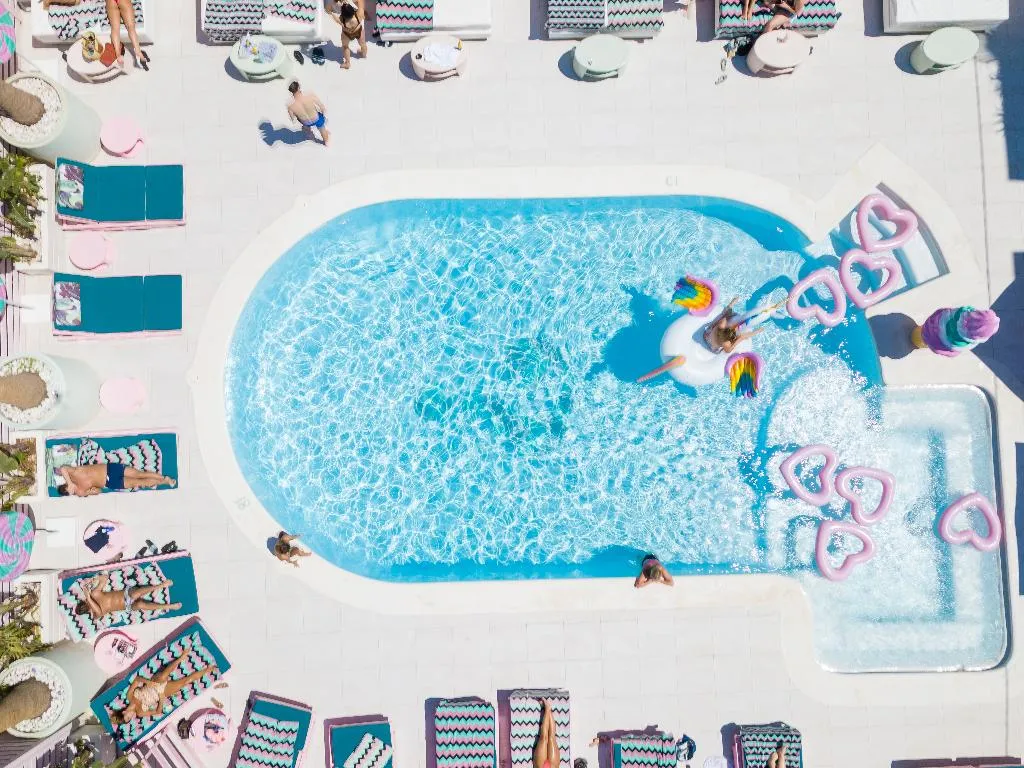 Pool, Wi-Ki-Woo, Ibiza
