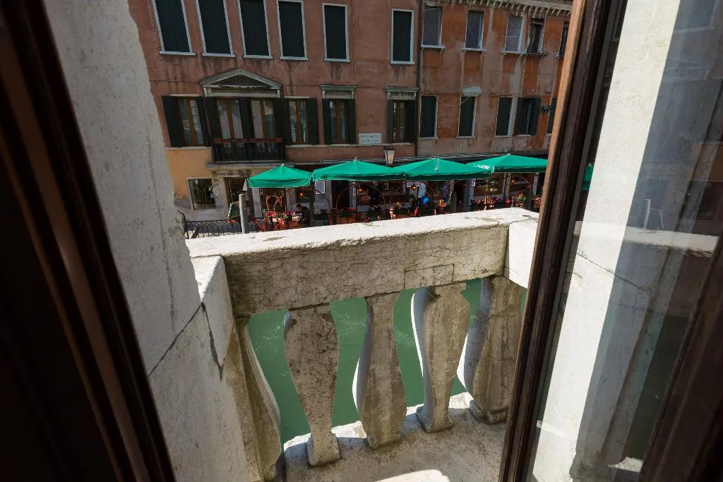 JUNIOR SUITE CLASSIC Room, Liassidi Palace, Venice