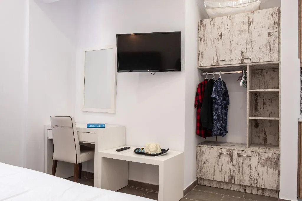 DOUBLE SUPERIOR Room, Tristhenia Hotel, Santorini
