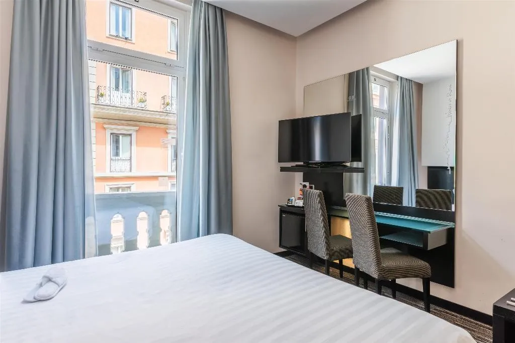 DOUBLE KING SIZE BED Room, Best Western Plus Hotel Universo, Rome