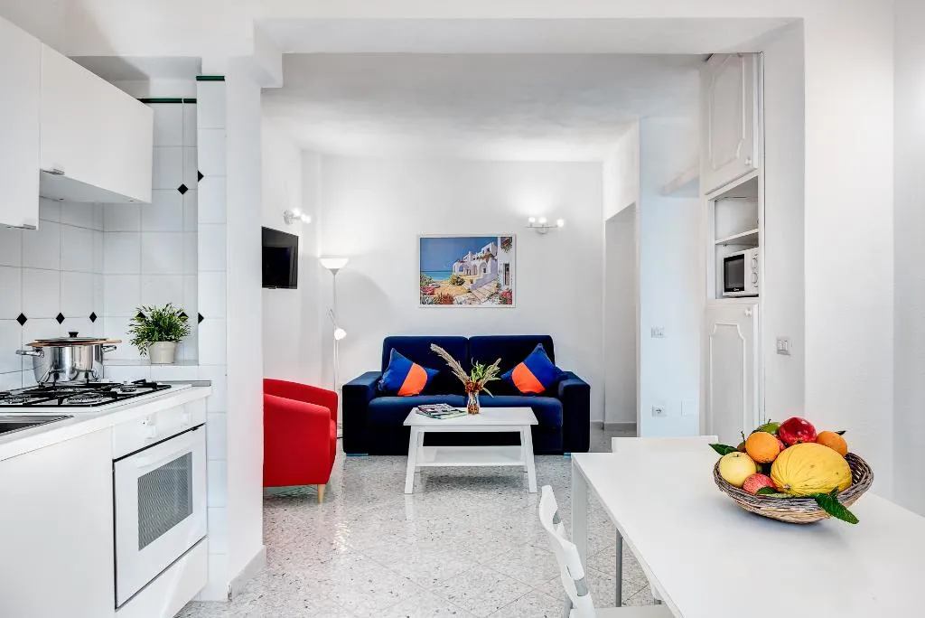 APARTMENT CLASSIC TWO BEDROOMS Room, Gocce Di Capri  Residence, Naples