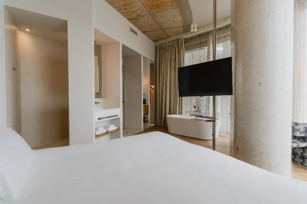 JUNIOR SUITE STANDARD Room, Hotel Pontsteiger, Amsterdam