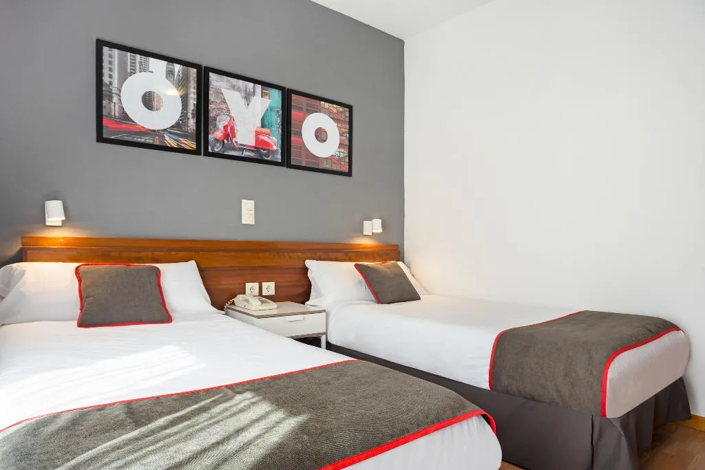 TWIN CITY VIEW Room, Hostal Felipe V, Madrid