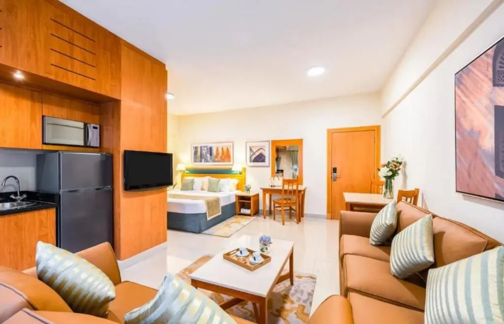 STUDIO STANDARD Room, Golden Sands Hotel Apartments, Dubai
