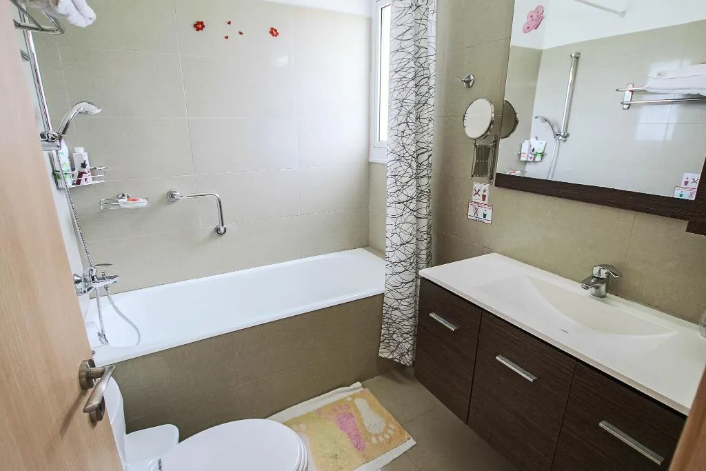 VILLA WITH PRIVATE POOL Room, Flouressia Gardens, Cyprus