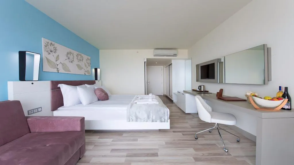 DOUBLE SINGLE USE DELUXE LAND VIEW Room, Flora Garden Ephesus Hotel, Izmir