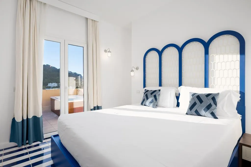 SUITE DELUXE WITH TERRACE Room, Villa Lia Hotel Capri, Naples