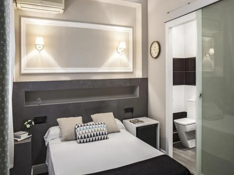 DOUBLE STANDARD Room, AinB Eixample Muntaner, Barcelona