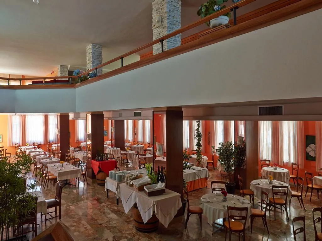 Restaurant, Capitol, Venice